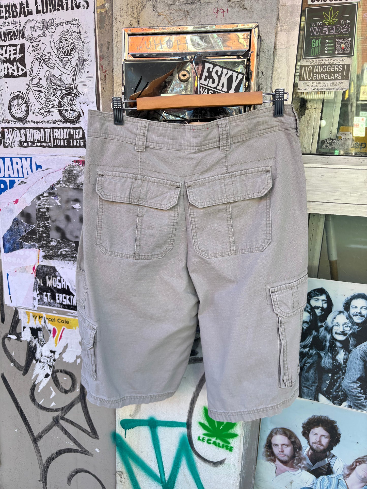 Nike cargo pants size 30”