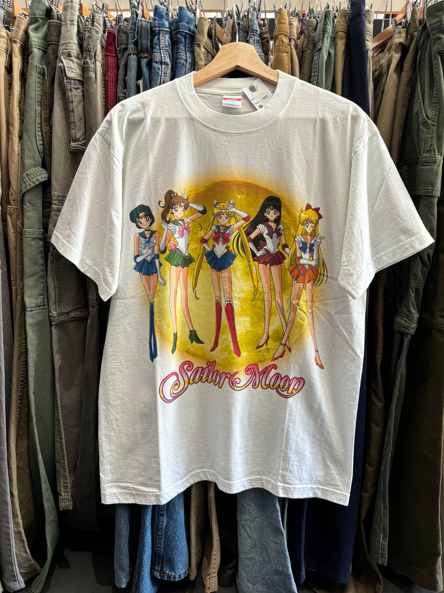 Sailor moon shirt size L