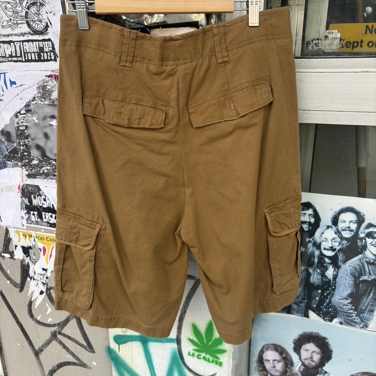 Nike cargo pants size 32”
