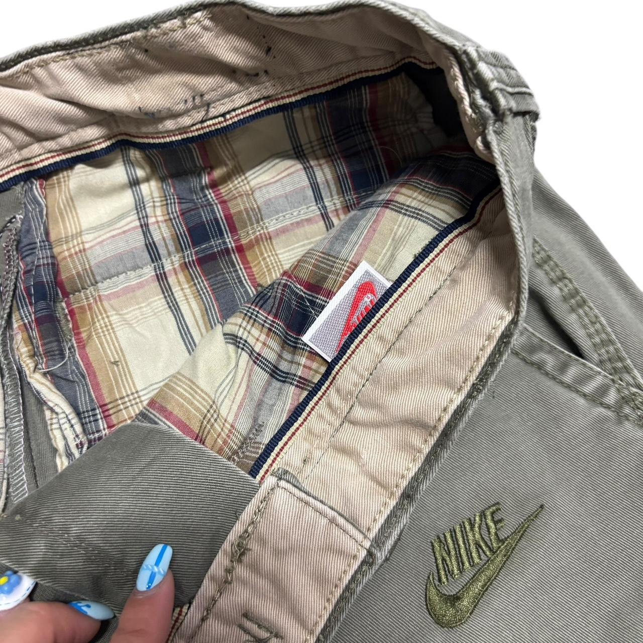 Nike cargo shorts pants size 30”
