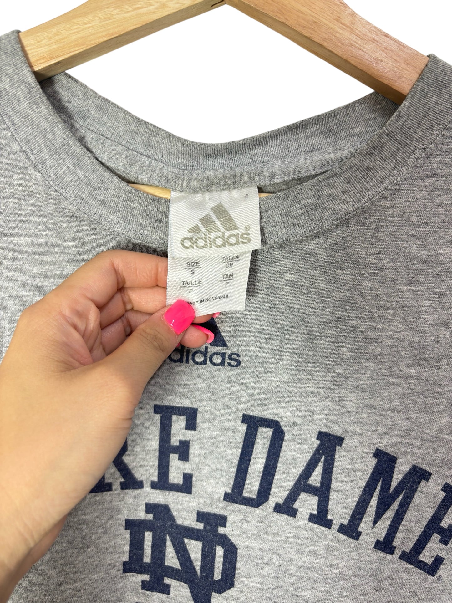 Vintage adidas t-shirt size: S