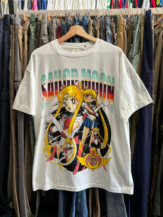 Sailor moon shirt size L