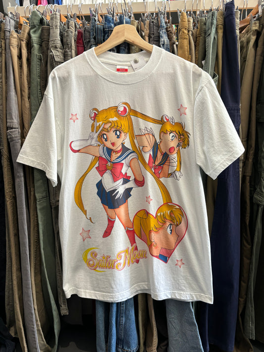 Sailor moon shirt size L