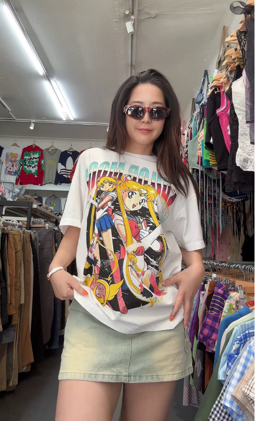 Sailor moon shirt size L