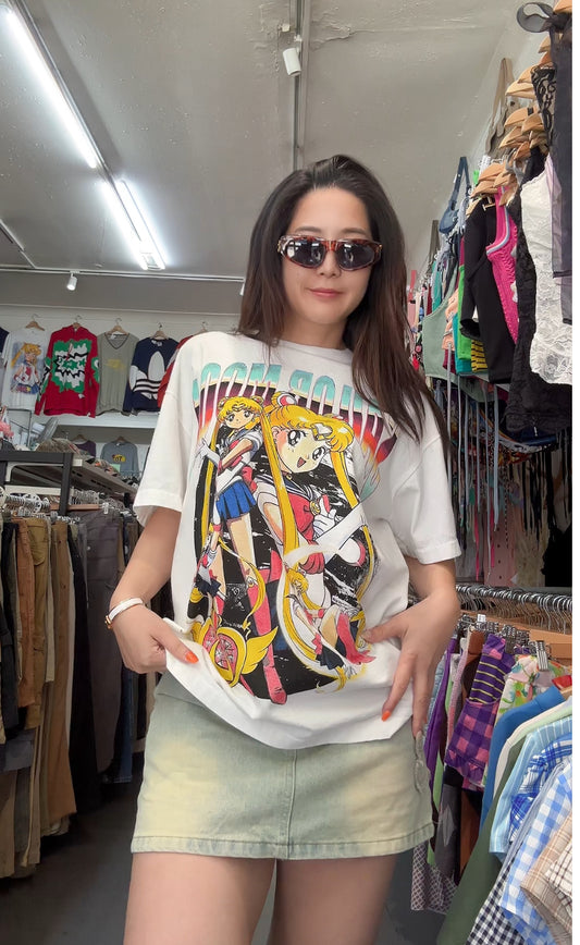 Sailor moon shirt size L