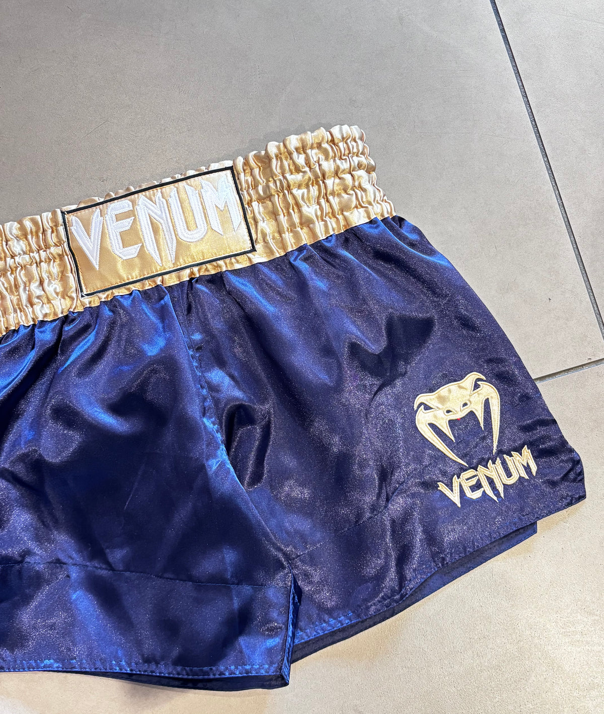 VENUM boxing short size L