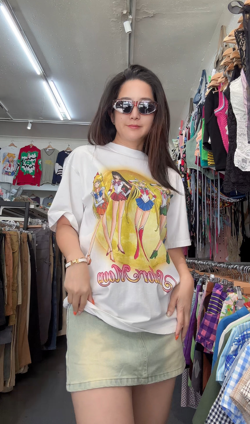 Sailor moon shirt size L