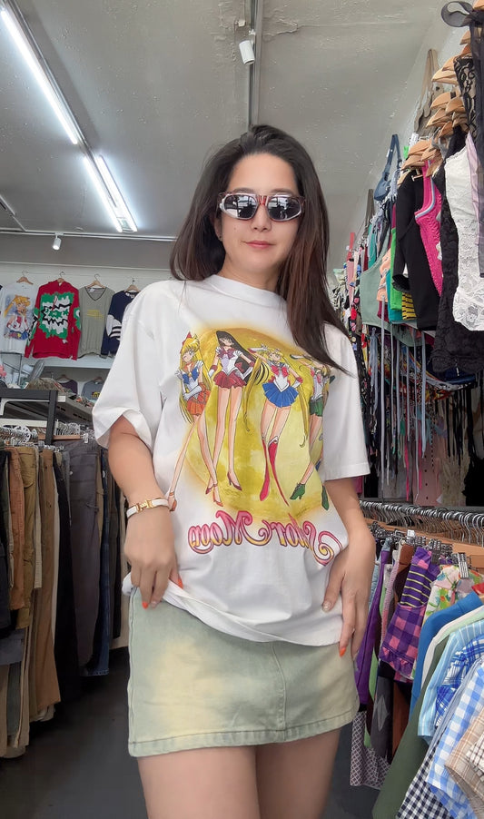 Sailor moon shirt size L