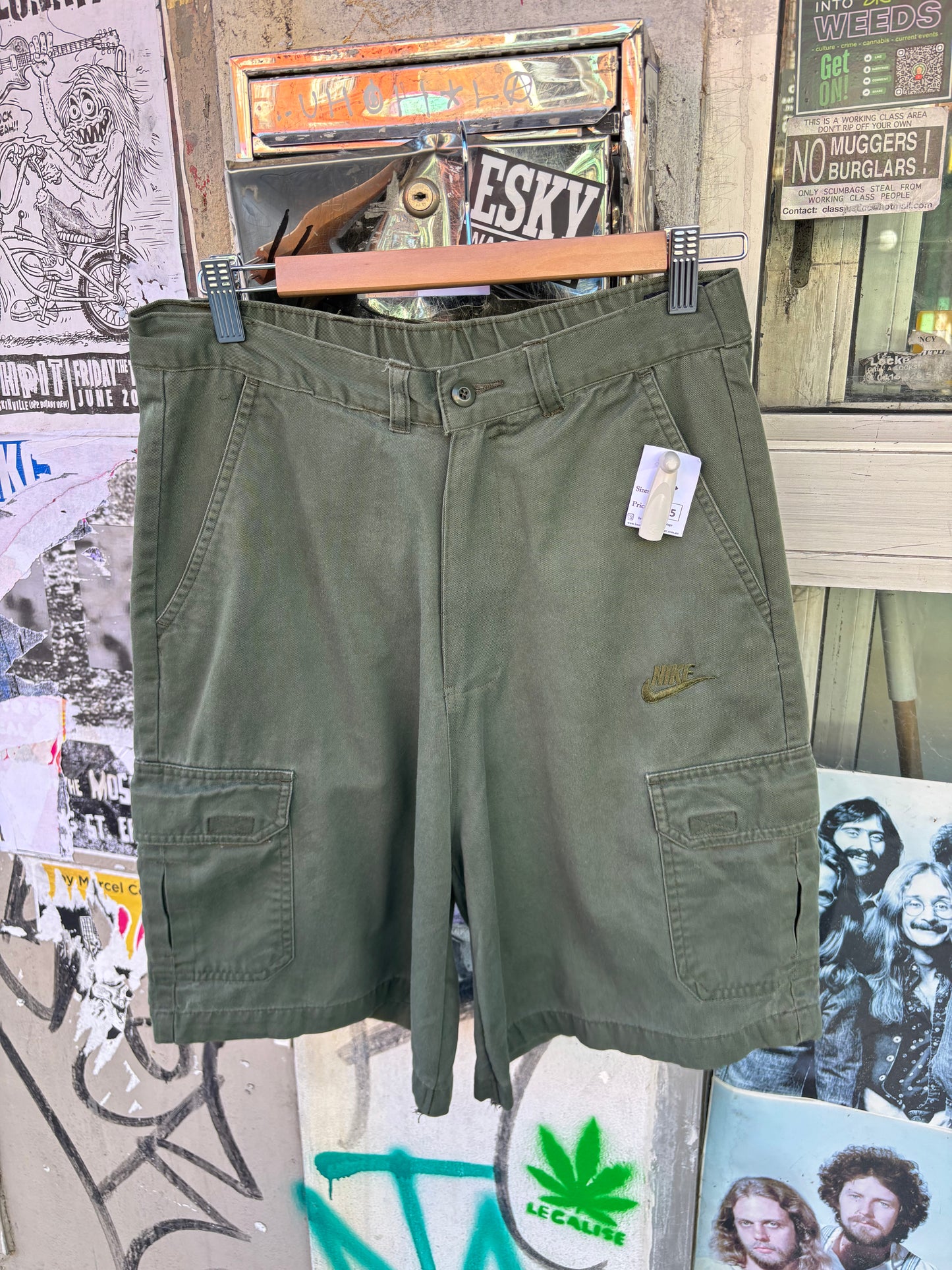 Nike cargo pants size 28”