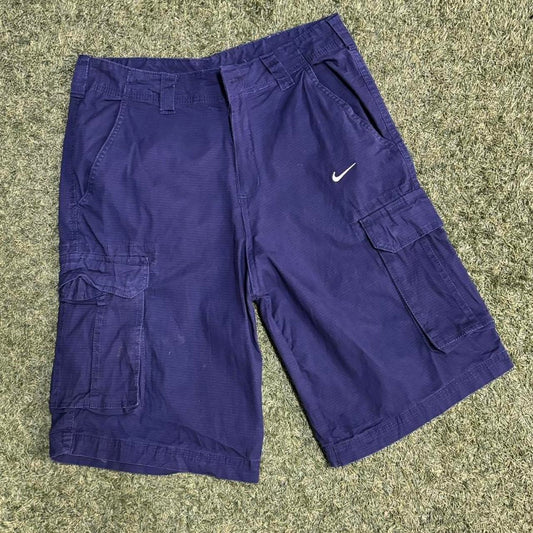 Vintage Nike cargo shorts pants size: 30"