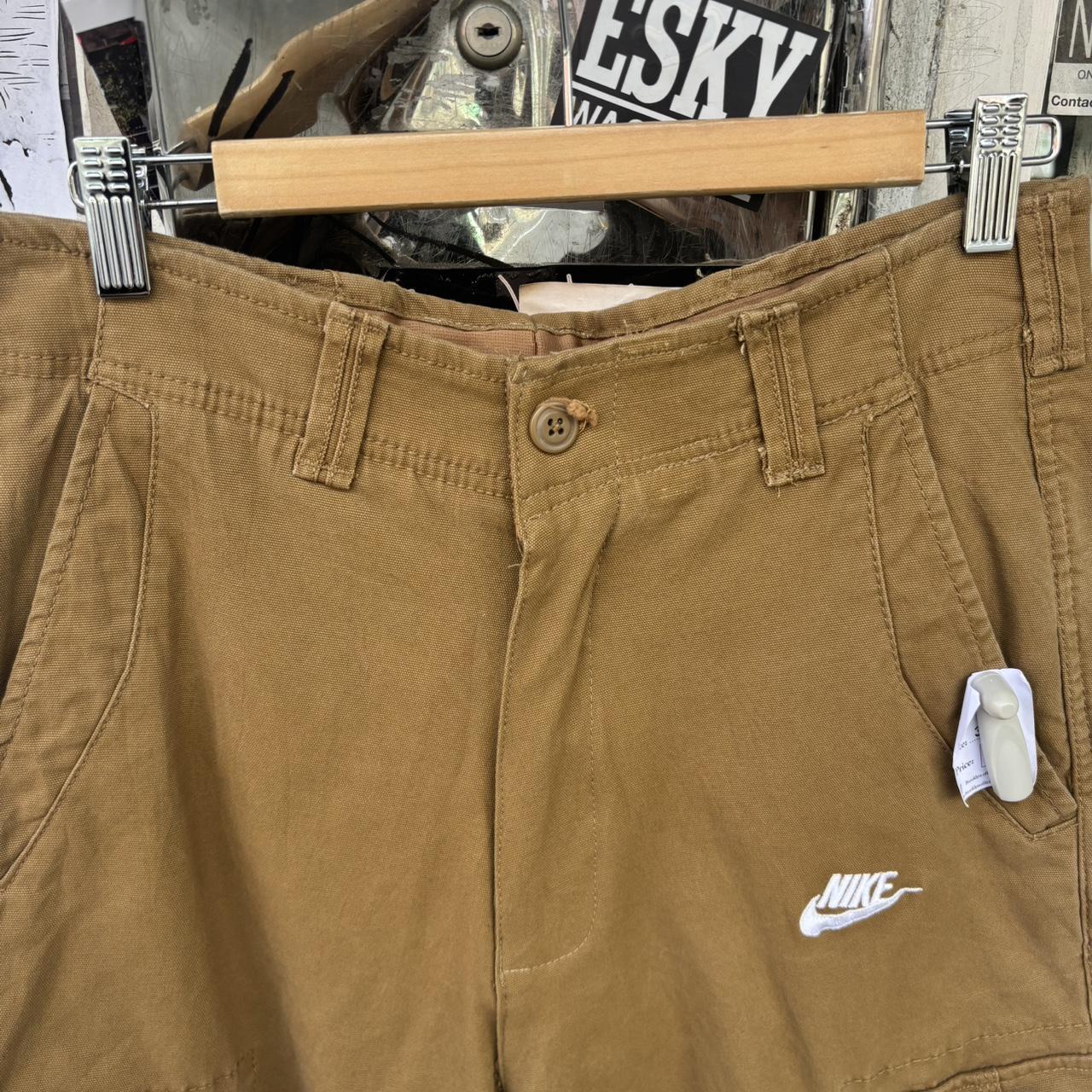 Nike cargo pants size 32”