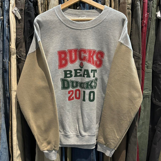 Vintage Bucks Beat Ducks sweatshirt size: L