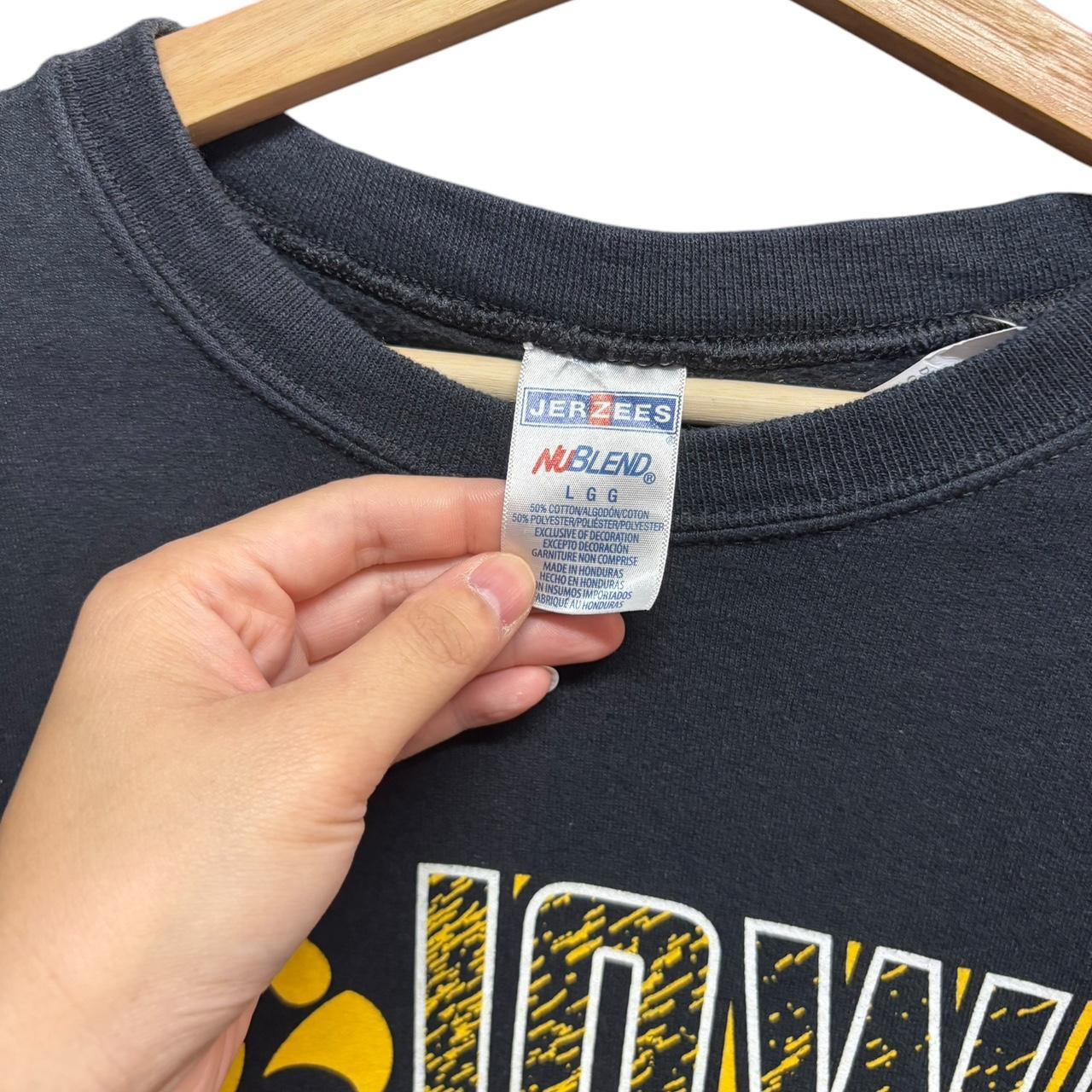 Vintage IOWA HAWKEYES sweater size: L