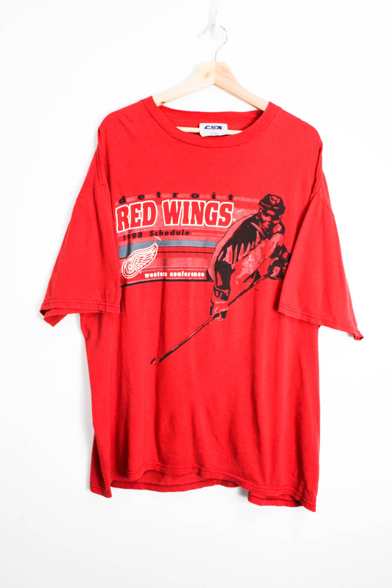 Vintage Red Wings T-shirt size: XL