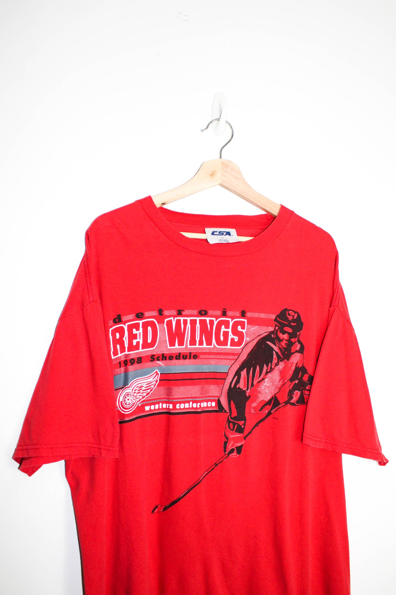 Vintage Red Wings T-shirt size: XL