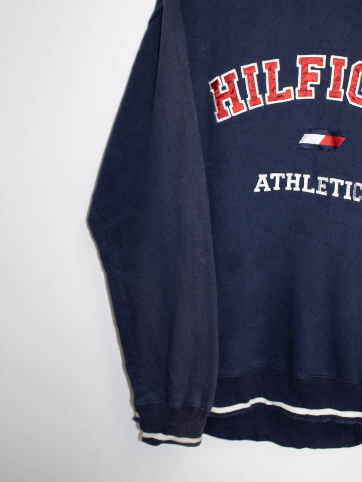 Vintage Tommy Hilfiger sweatshirt size: S - M