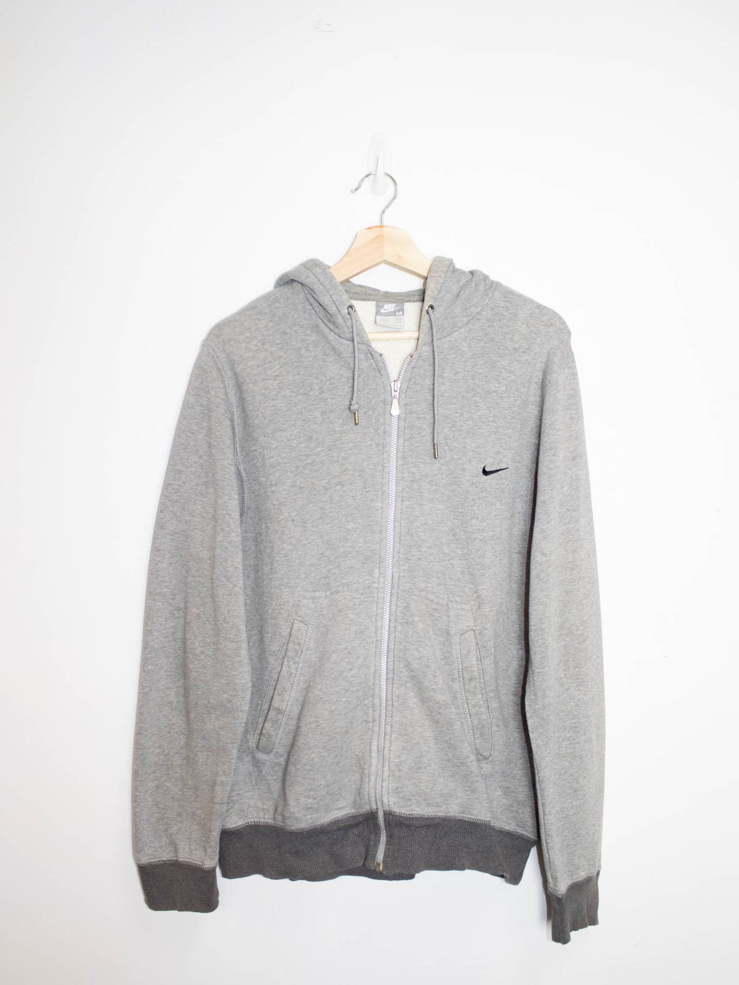 Vintage Nike hoodies size: M