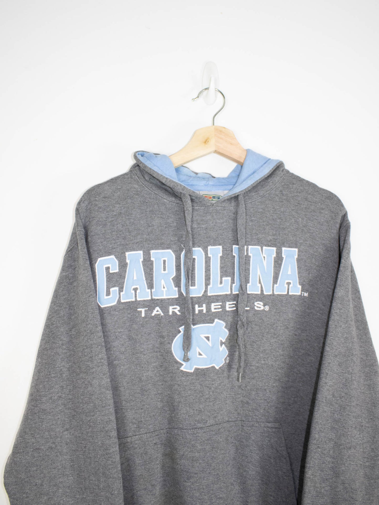 Vintage Carolina Hoodies size: M